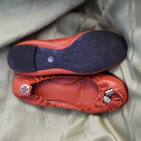 Tory Birch leather ballet flats, orange, rounded toe size 8.5 (like new) - Picture 4 of 10